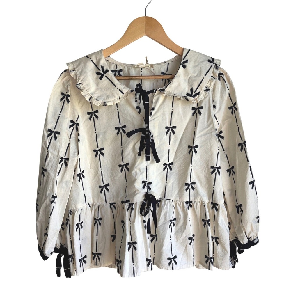 Sage + Fig Cream Black Bow Print Ruffle Collar Peplum Blouse Top Large NEW